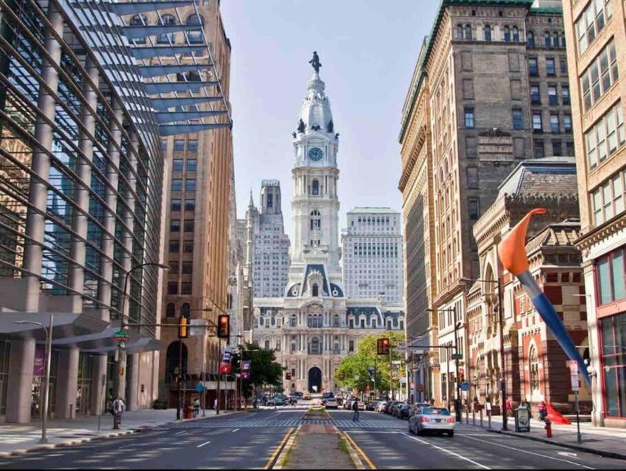 404 Rose In The City 1 Bd Living Room In Center City Philadelphia Exterior photo