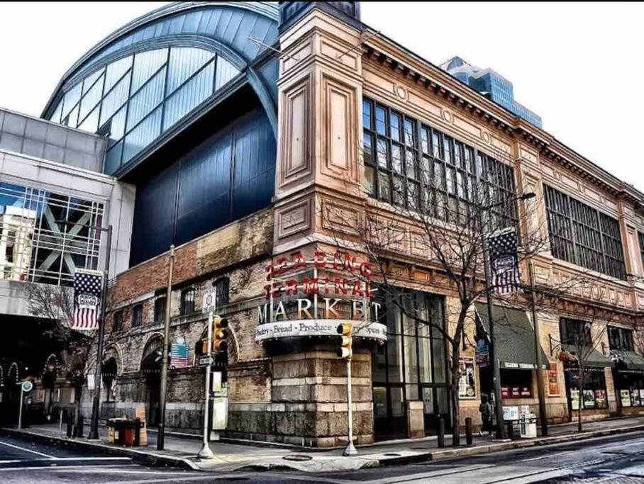 404 Rose In The City 1 Bd Living Room In Center City Philadelphia Exterior photo