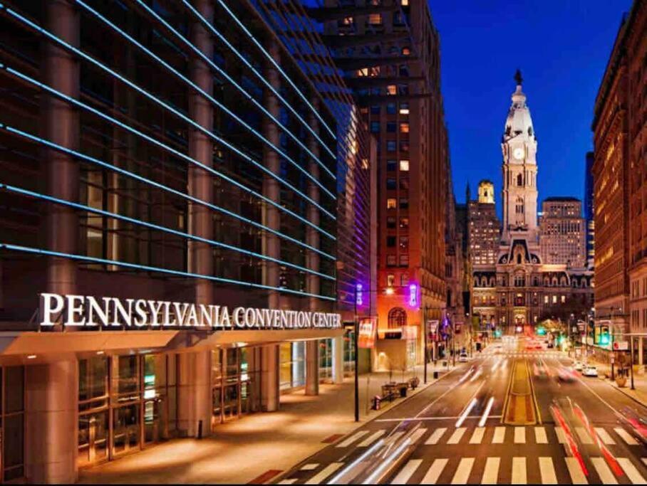 404 Rose In The City 1 Bd Living Room In Center City Philadelphia Exterior photo